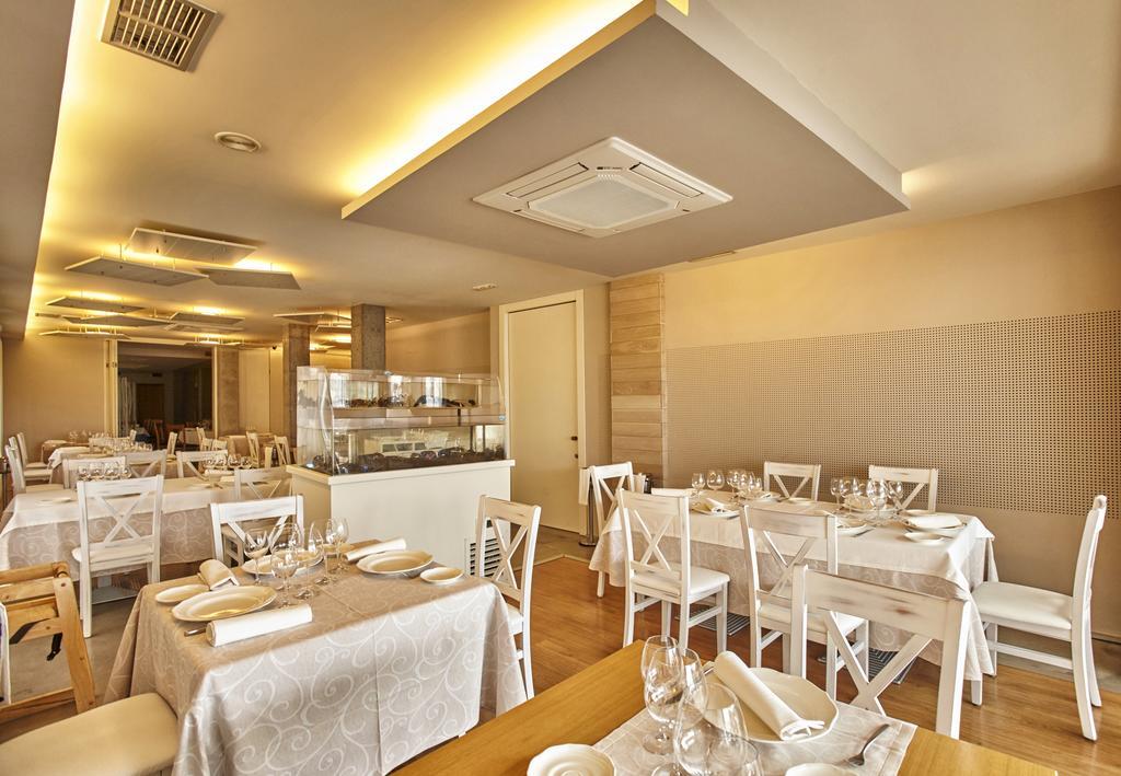 Hotel Boa Vista Viveiro Εξωτερικό φωτογραφία