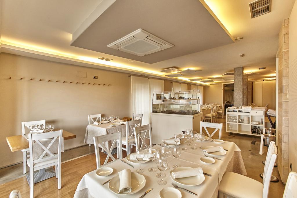 Hotel Boa Vista Viveiro Εξωτερικό φωτογραφία