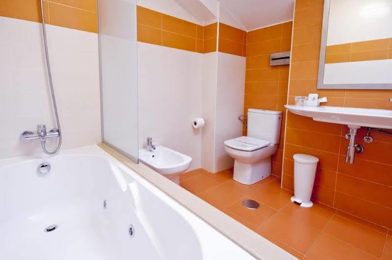 Hotel Boa Vista Viveiro Εξωτερικό φωτογραφία